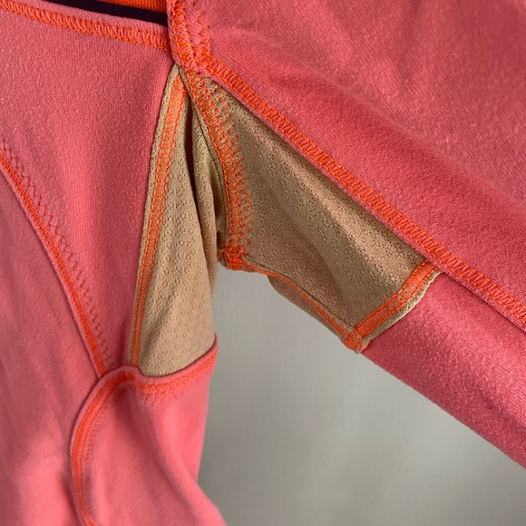 🌸🌸🌸 3/25$ Lululemon zip up - Picture 3 of 4